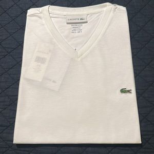 LACOSTE | regular fit v-neck pima cotton tee shirt in white, size 4 (M)